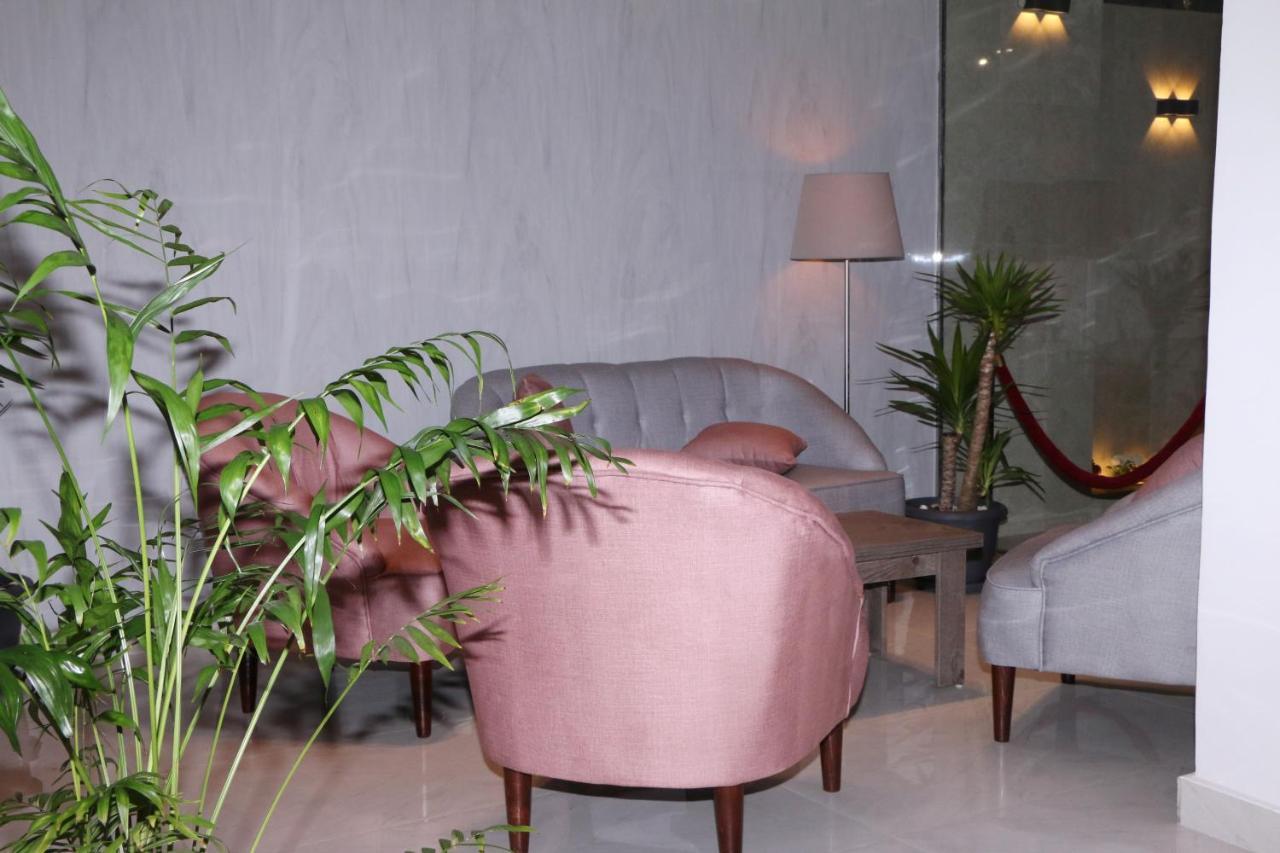 Mandaren Suites Ta'if Exteriör bild